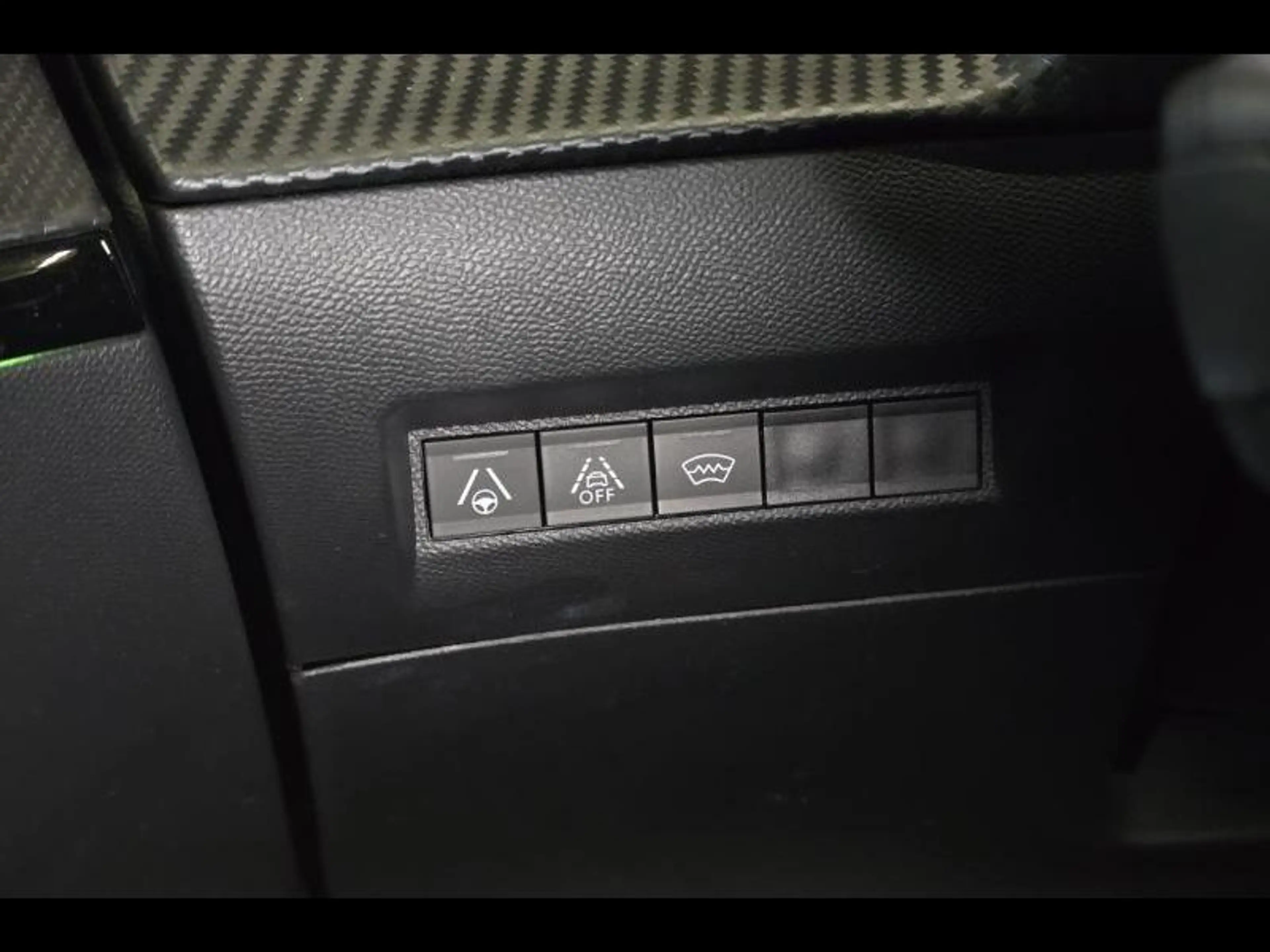 Peugeot 2008 GT camera gps open dak — photo 29
