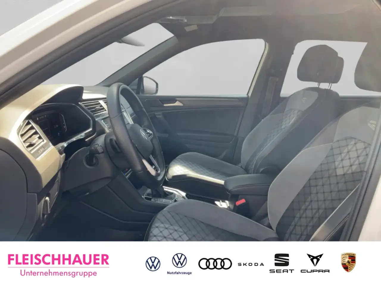 Volkswagen Tiguan Allspace 2.0 TDI DSG R-Line 4Motion Sportpaket Navi Digital 8
