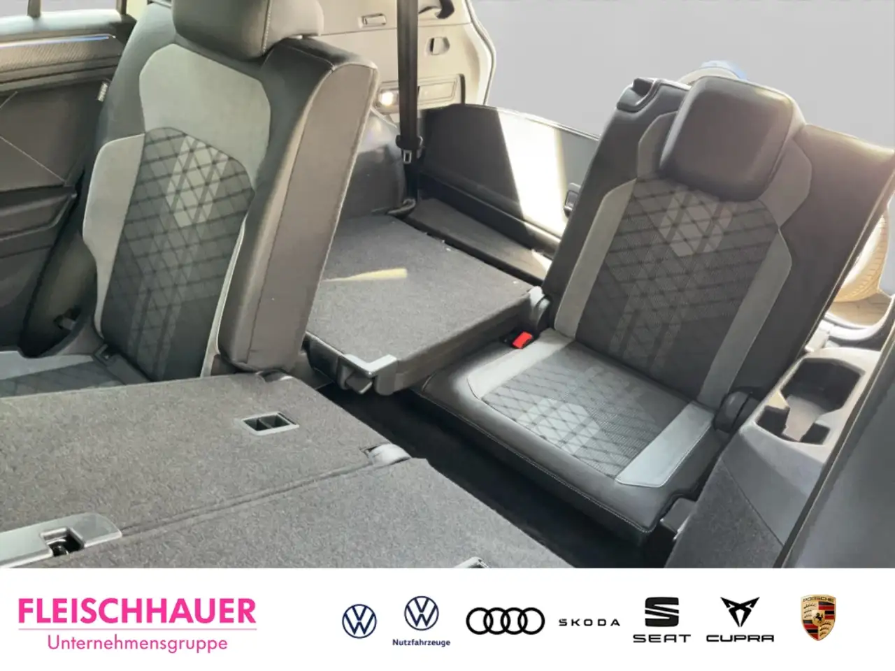 Volkswagen Tiguan Allspace 2.0 TDI DSG R-Line 4Motion Sportpaket Navi Digital 10