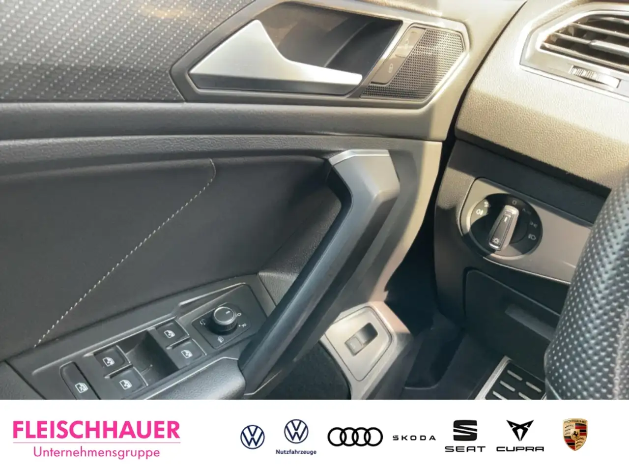 Volkswagen Tiguan Allspace 2.0 TDI DSG R-Line 4Motion Sportpaket Navi Digital 15