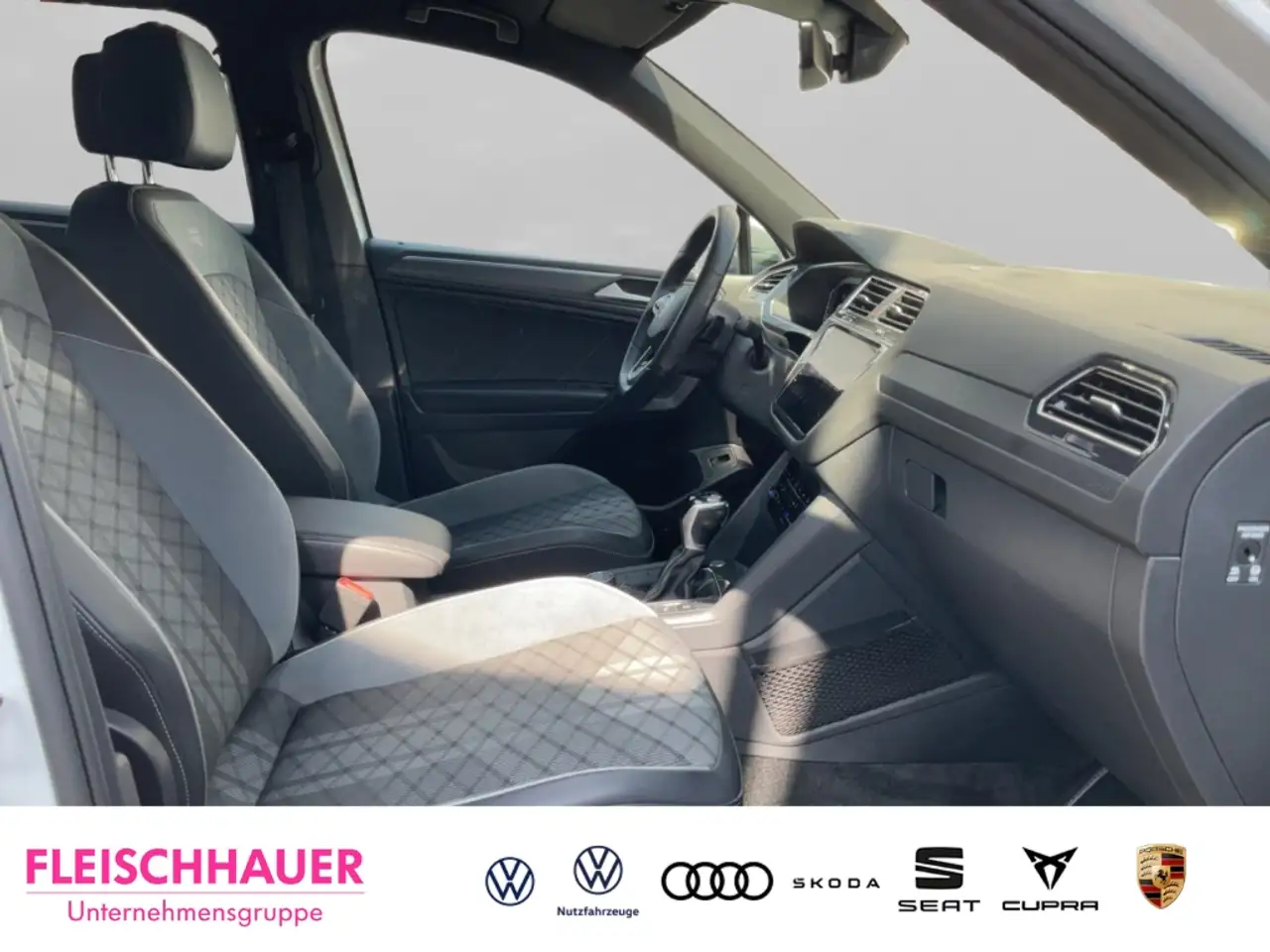 Volkswagen Tiguan Allspace 2.0 TDI DSG R-Line 4Motion Sportpaket Navi Digital 11