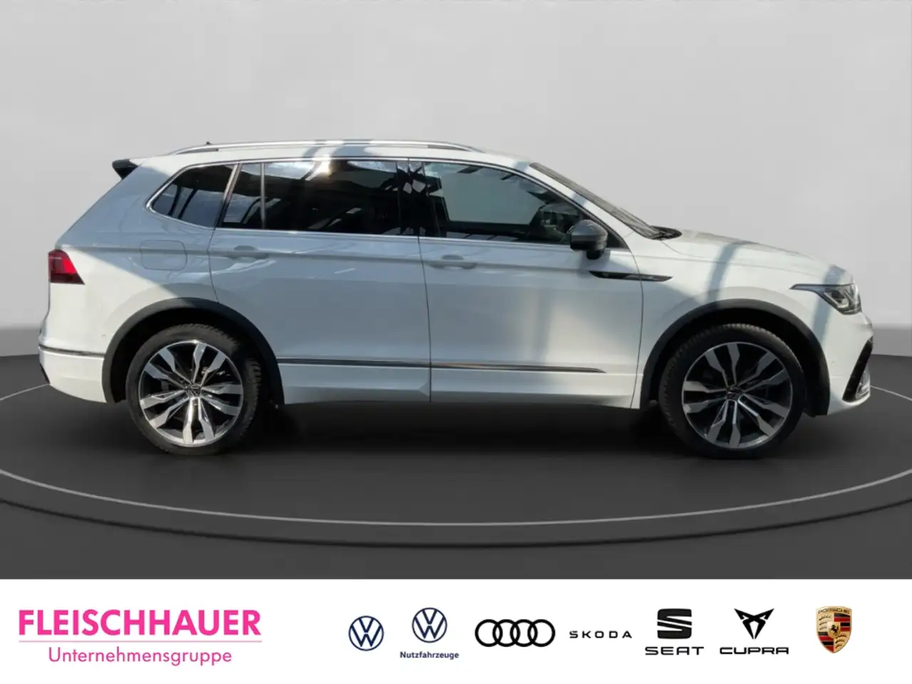Volkswagen Tiguan Allspace 2.0 TDI DSG R-Line 4Motion Sportpaket Navi Digital 3