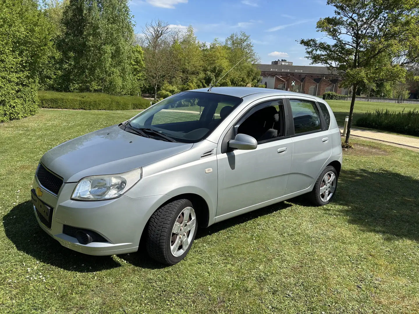 Chevrolet Aveo hatchback 1.2i LS✅FEUILLE ROSE DISPONIBLE ✅CAR Gris - 1
