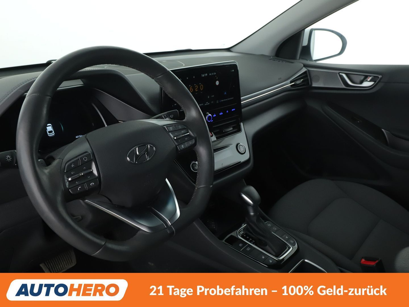 Hyundai IONIQ 1.6 Plug-in Hybrid Style Aut.*NAVI*LED*ACC*CAM*PDC — photo 11