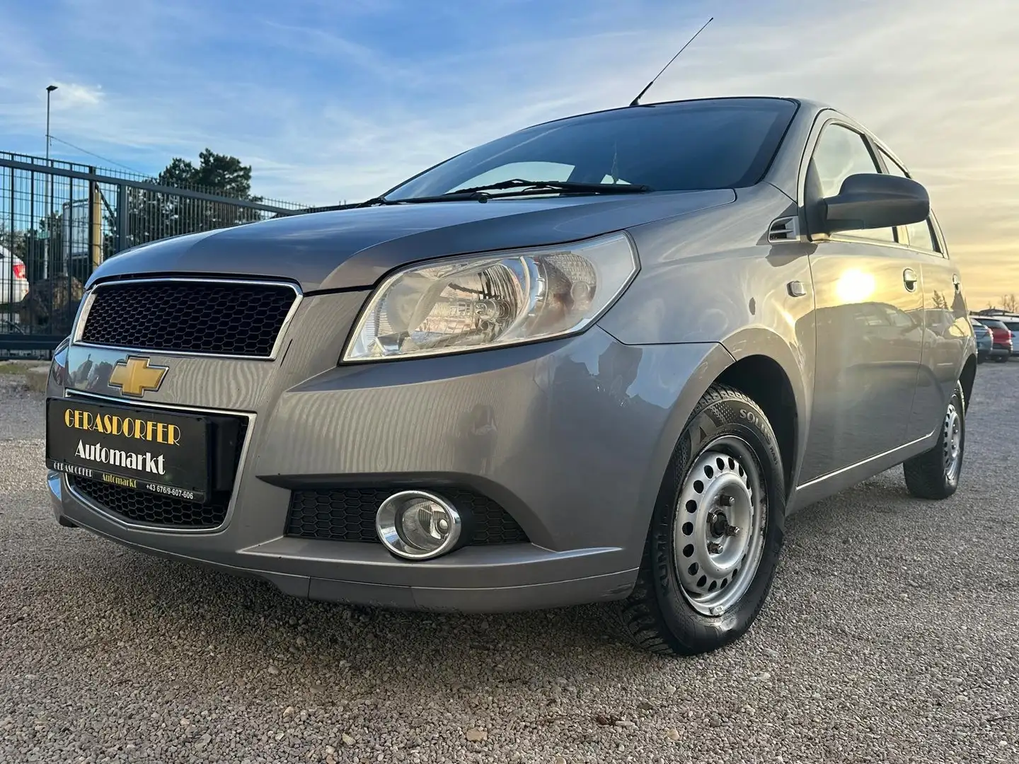 Chevrolet Aveo 1.4 LT **Mit Neues Pickerl*Klima** Grau - 2