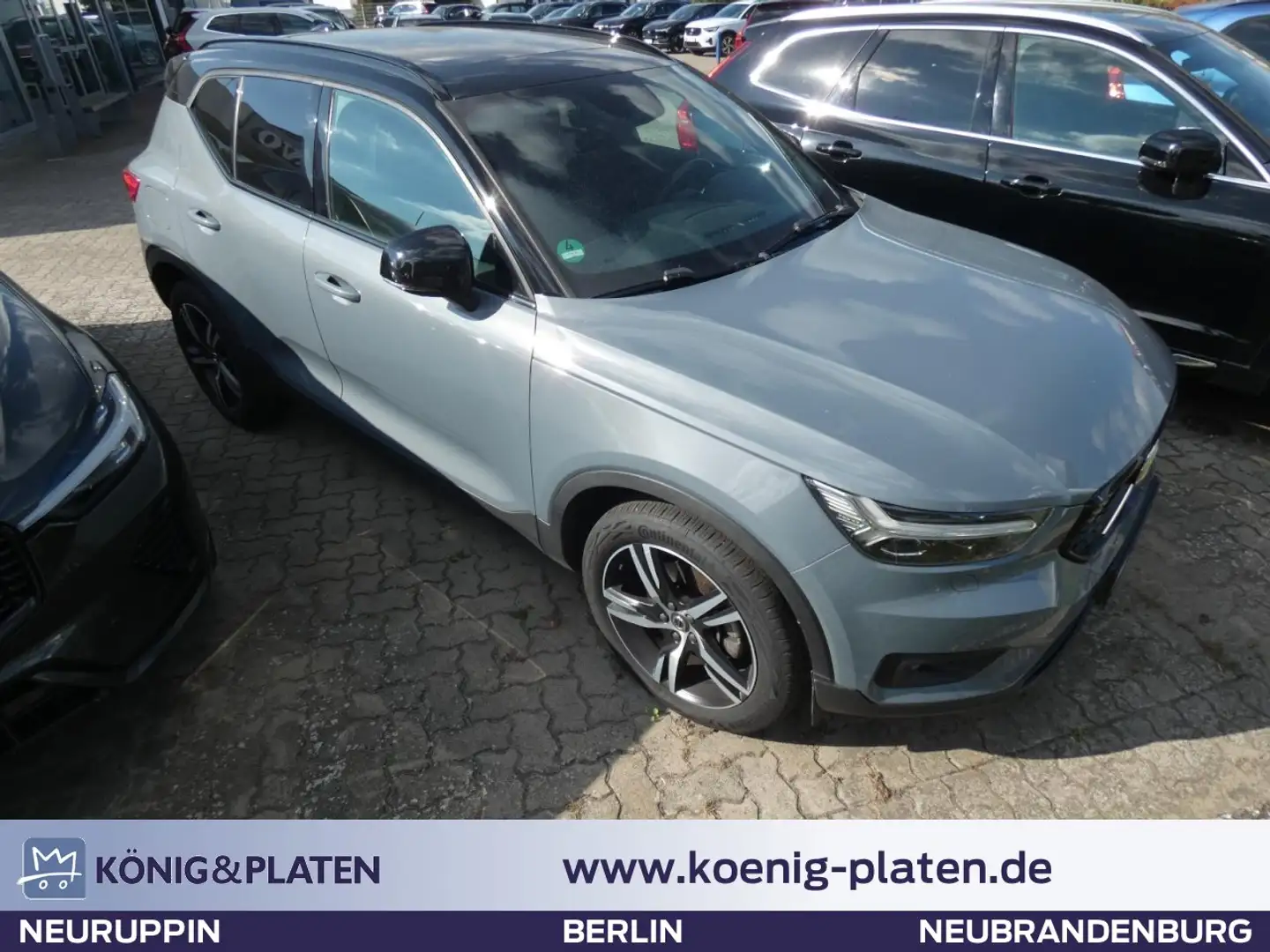 Volvo XC40 D4 AWD R-Design (EURO 6d-TEMP) Klima Navi Grau - 1