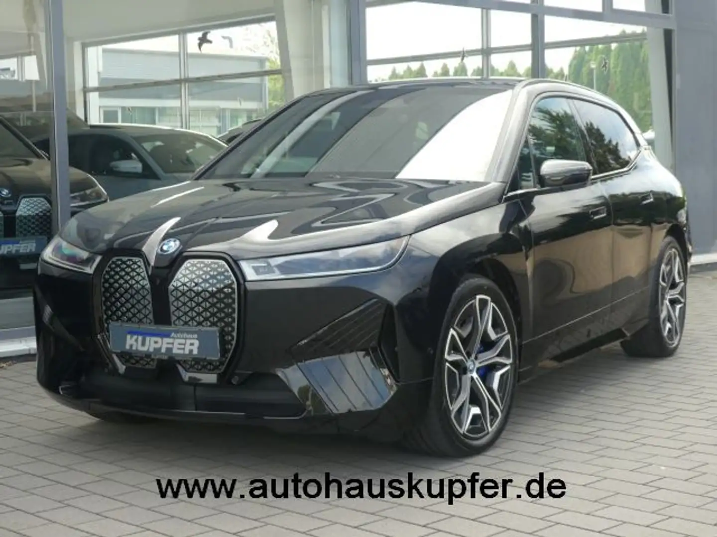 BMW iX xDrive50 Sportpak. 22-PANO°Aktivlen.AB-Assis Zwart - 1