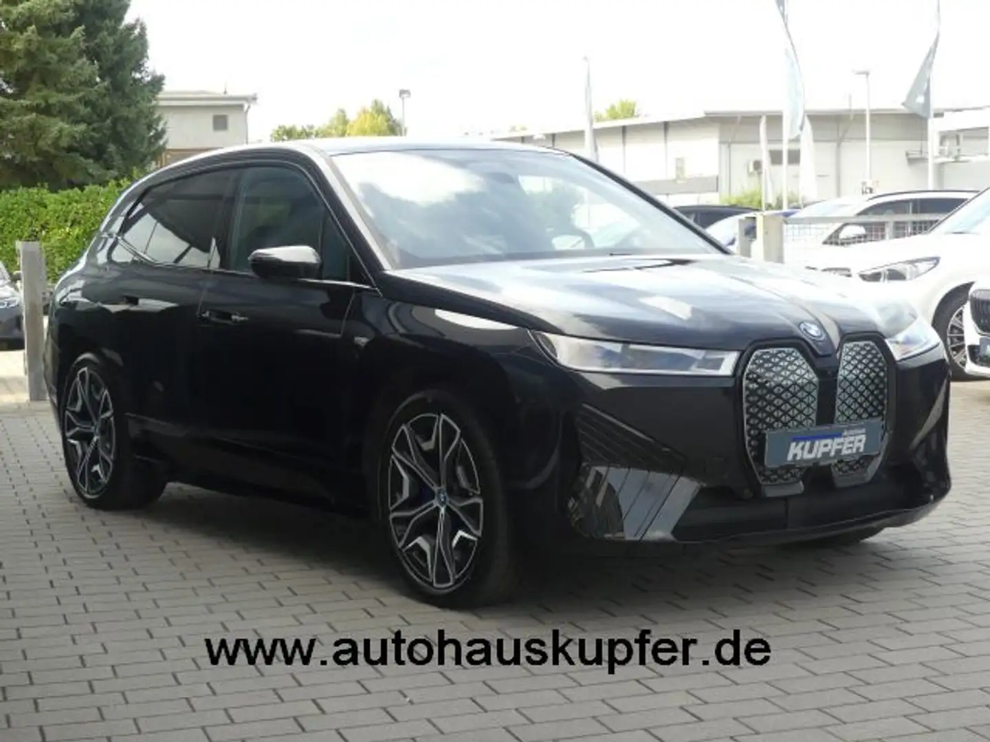 BMW iX xDrive50 Sportpak. 22-PANO°Aktivlen.AB-Assis Zwart - 2
