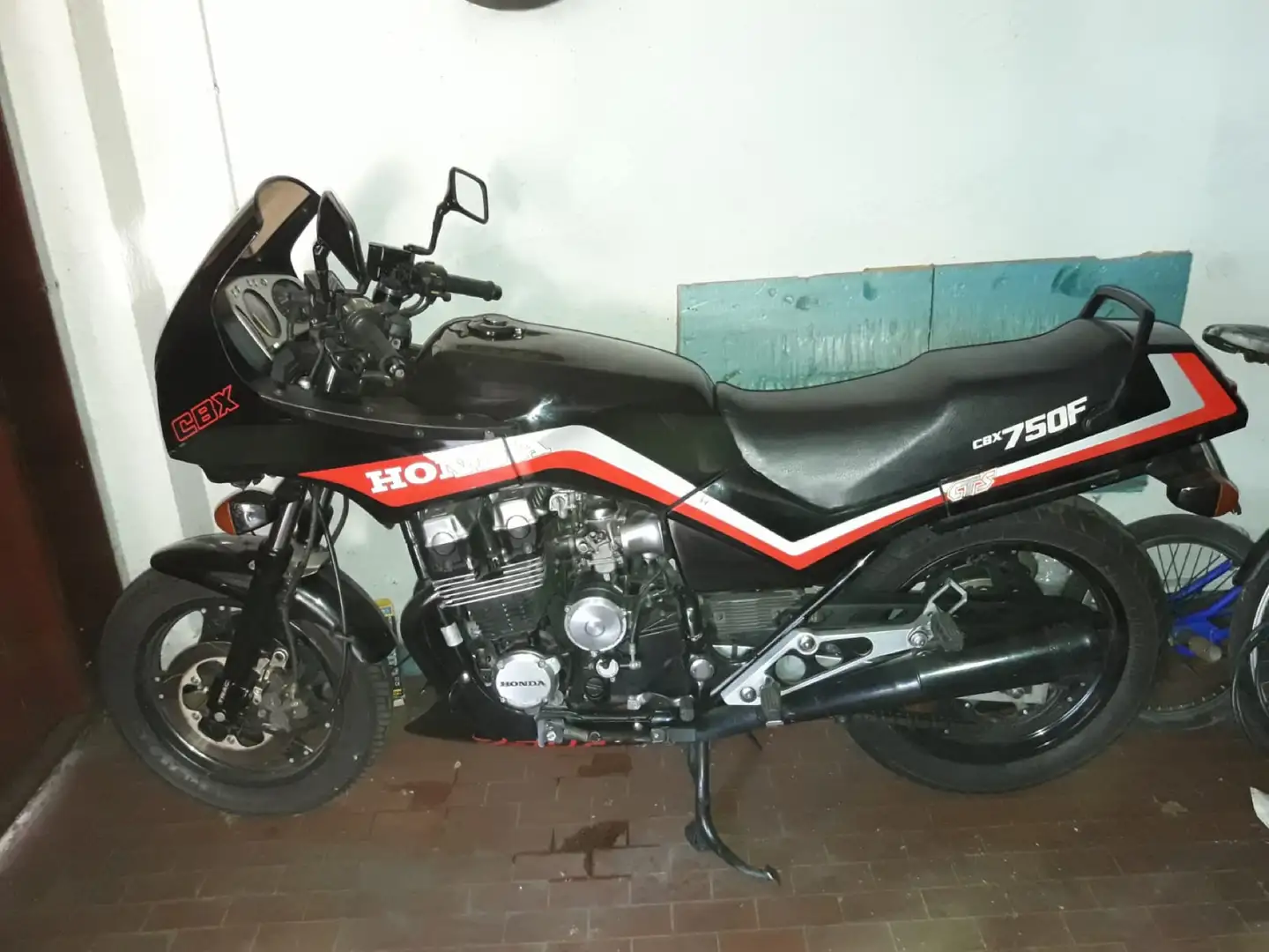 Honda CBX 750 Siyah - 1