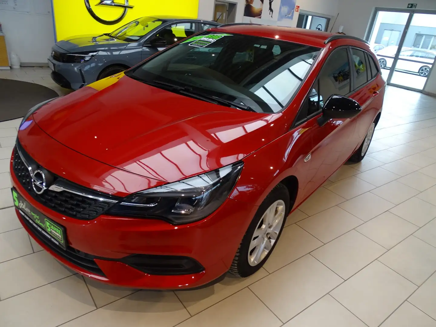 Opel Astra K Sportstourer 1.2 Turbo EDITION LED, USB Rouge - 2