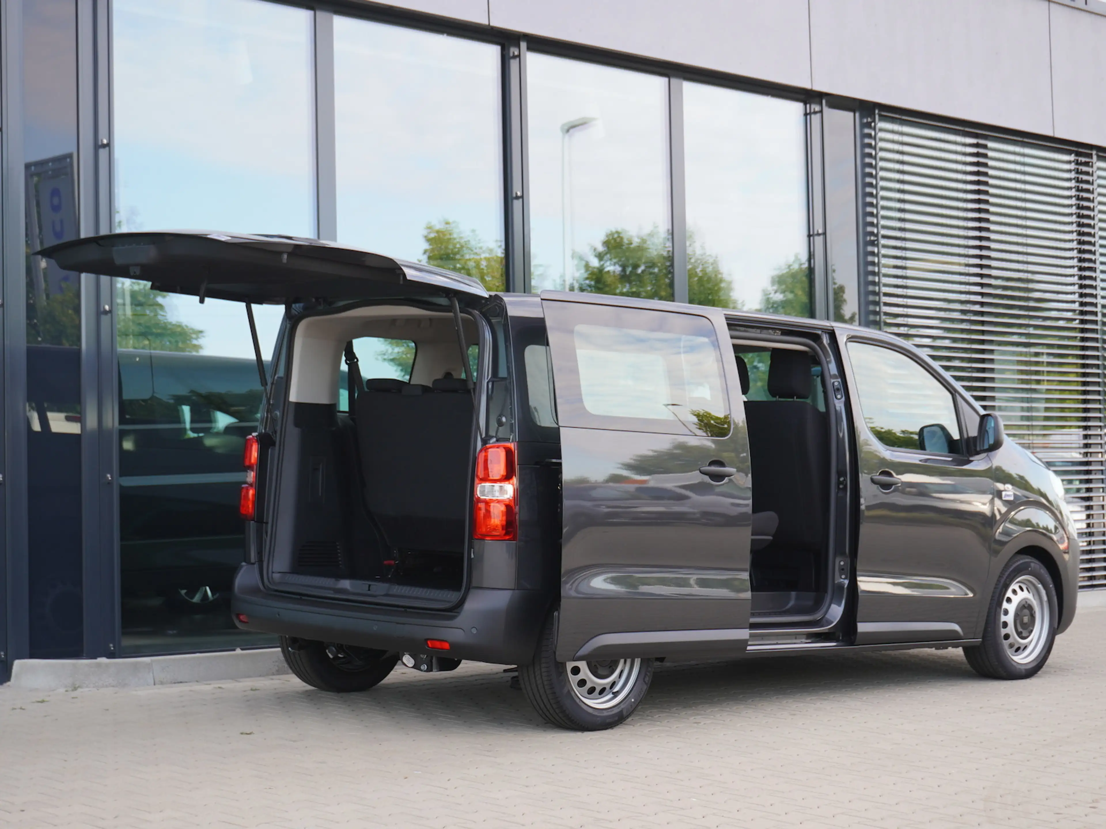 Fiat Scudo Kombi M 180 AT/ 9-Sitzer / AHK — photo 4