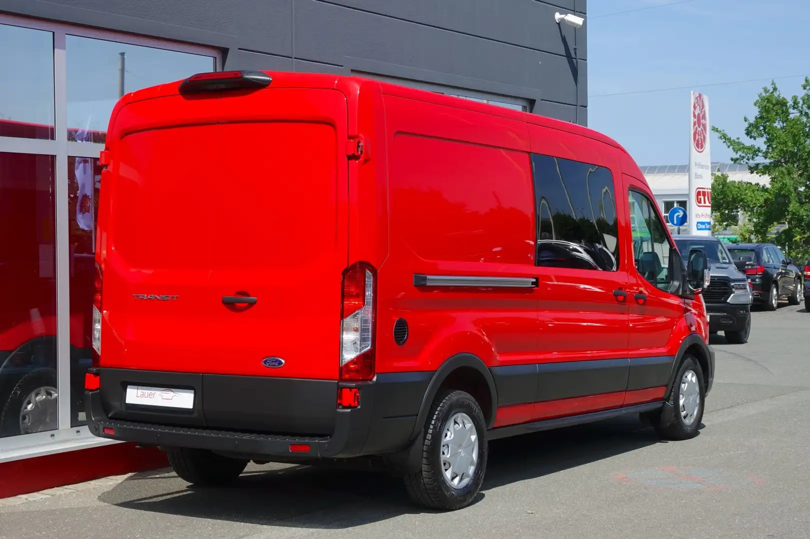 Ford Transit FT 350 2.0 TDCi L3H2 Trend FWD Rot - 2