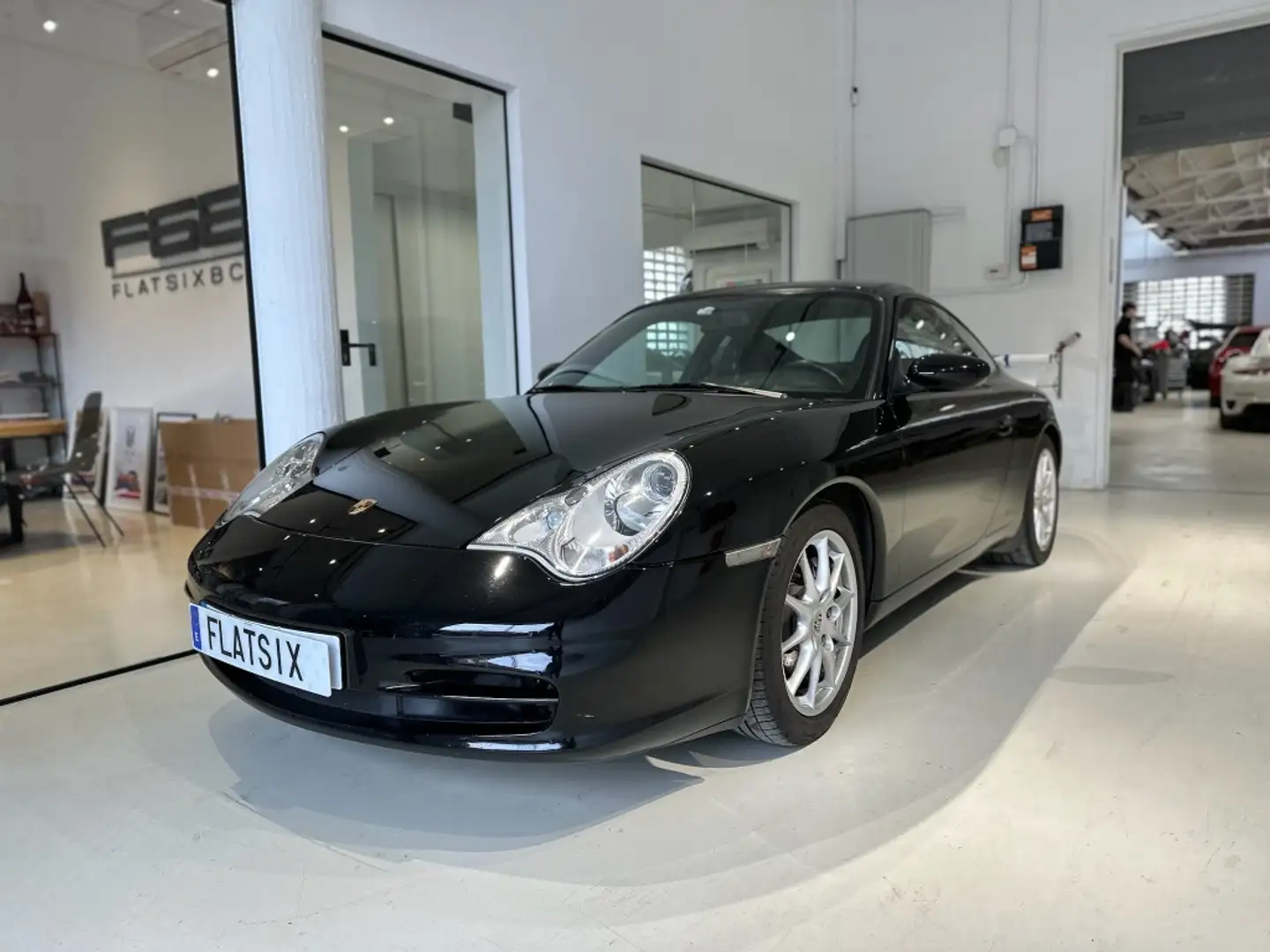 Porsche 996 Carrera 4 Coupé Negru - 1