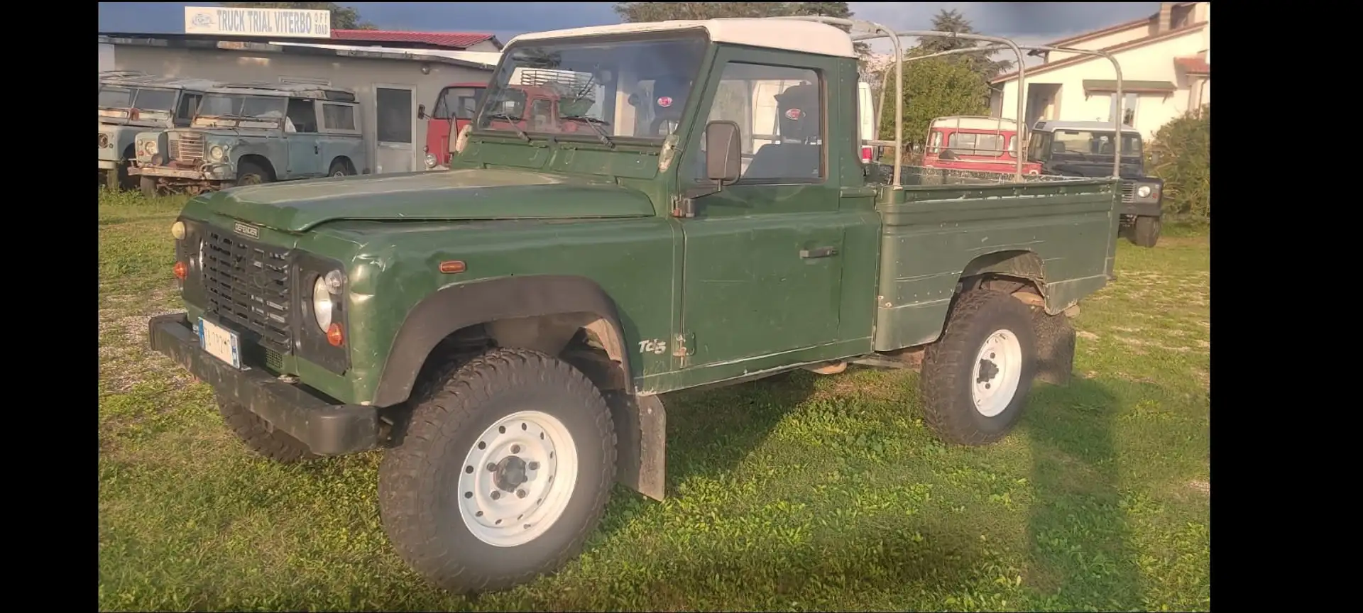 Land Rover Defender 2001 Defender 110 2.5 td5 HCPU Pick Up Verde - 1