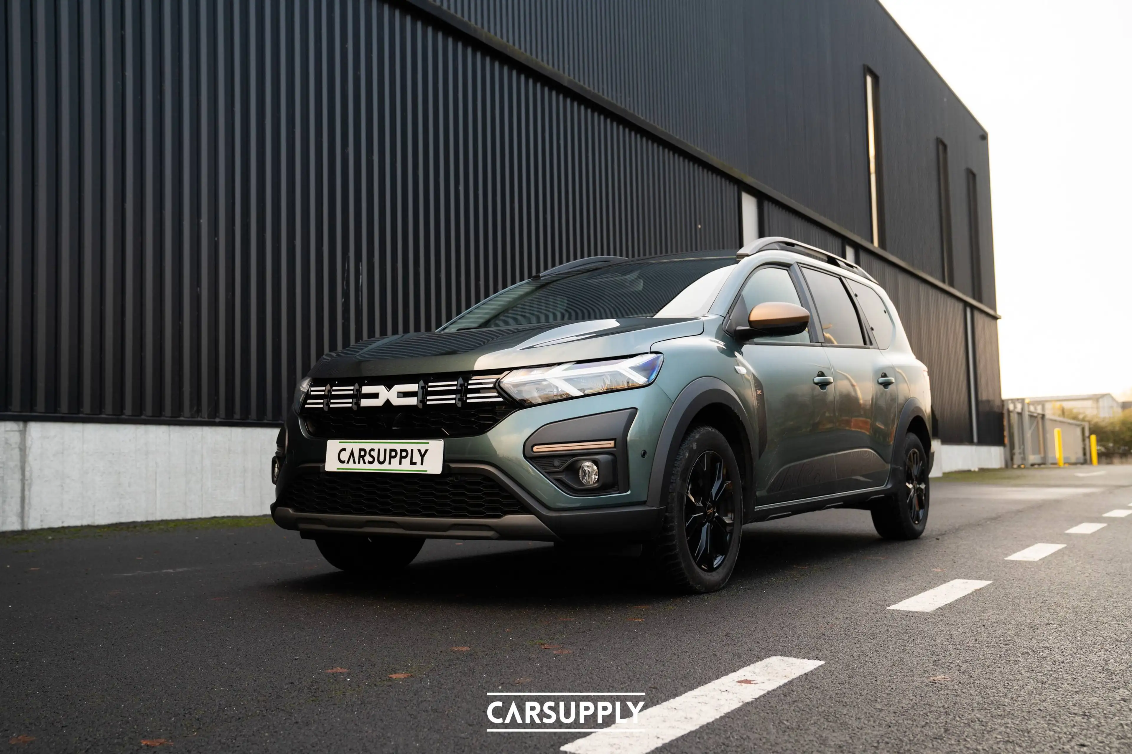 Dacia Jogger TCe 110 7 seats Extreme+ - Camera - Carplay - LED — photo 3