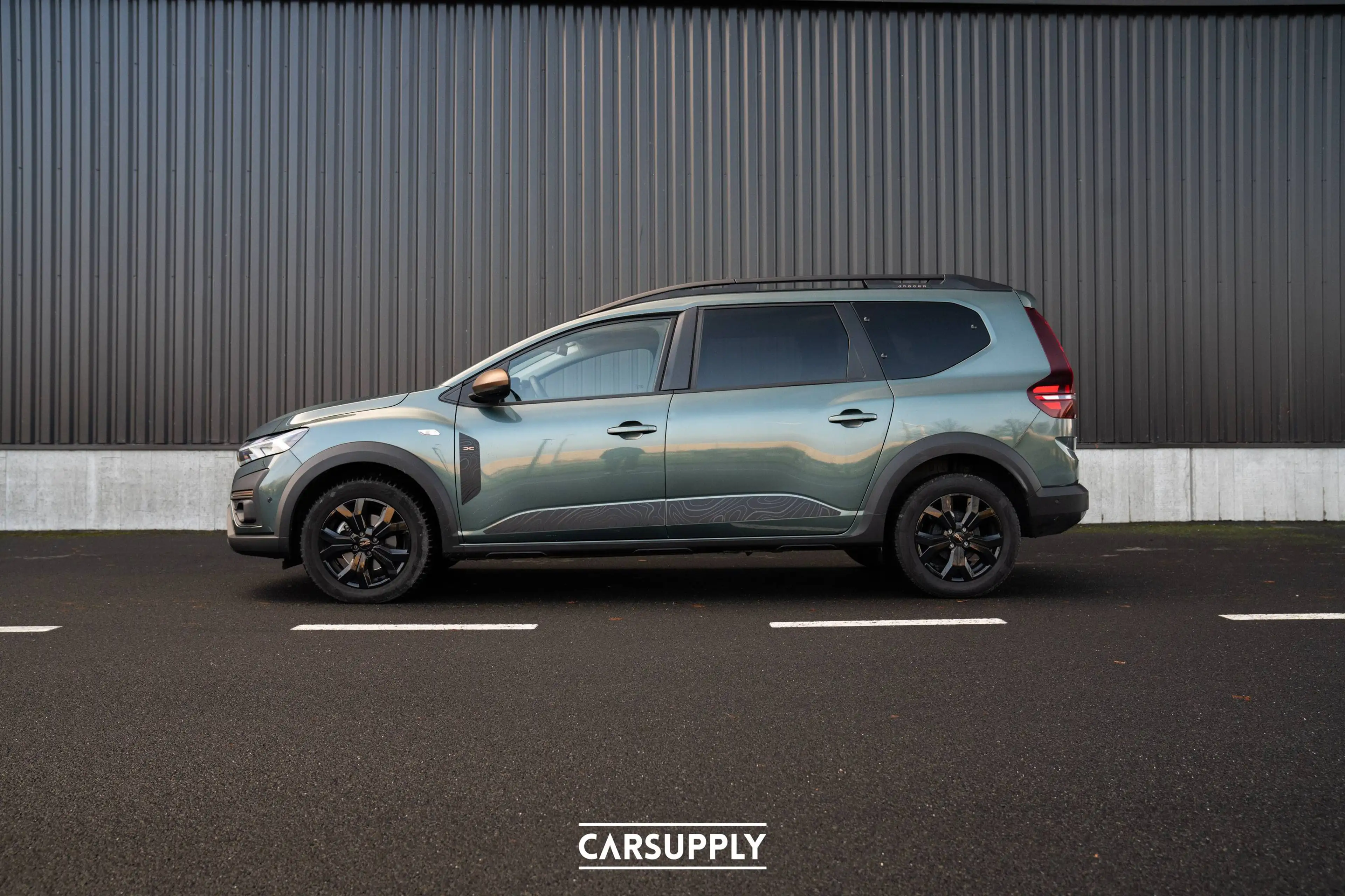 Dacia Jogger TCe 110 7 seats Extreme+ - Camera - Carplay - LED — photo 4