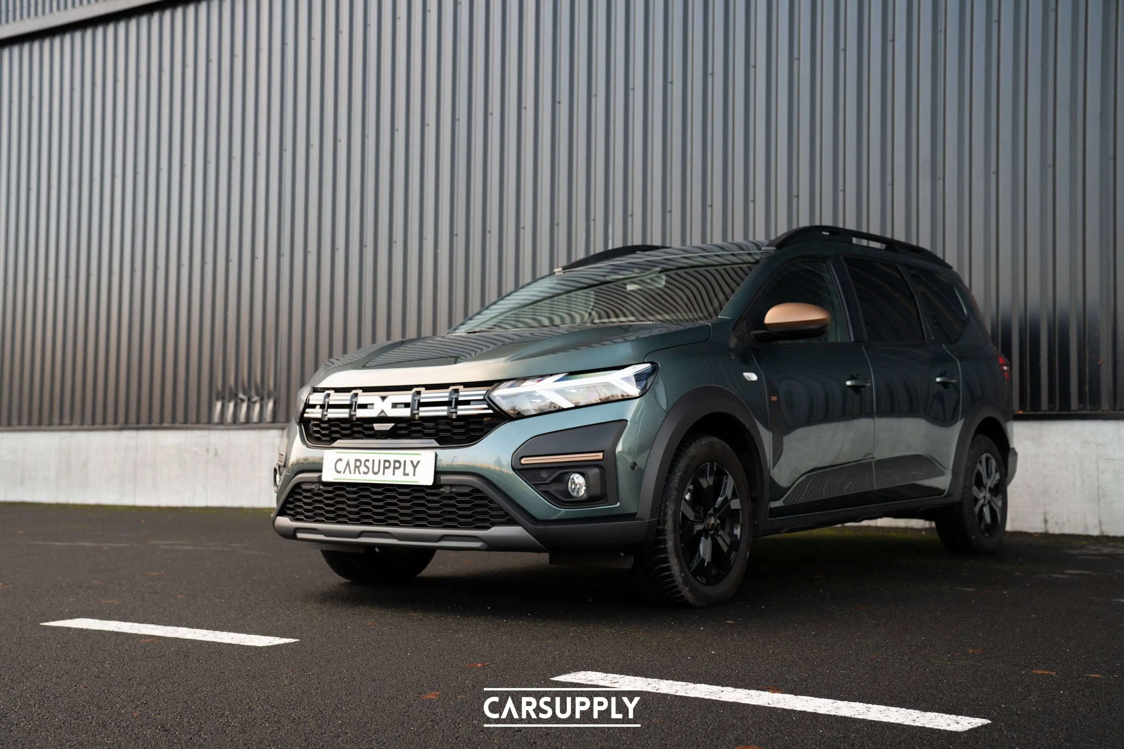 Dacia Jogger TCe 110 7 seats Extreme+ - Camera - Carplay - LED — photo 2