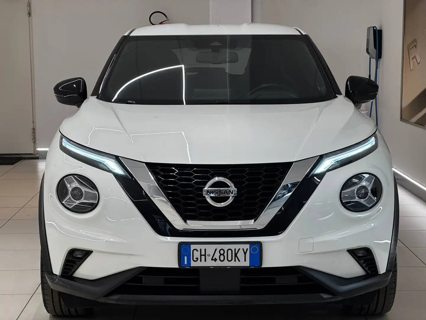Nissan Juke 1.0 DIG-T 114 CV Tekna Wit - 2