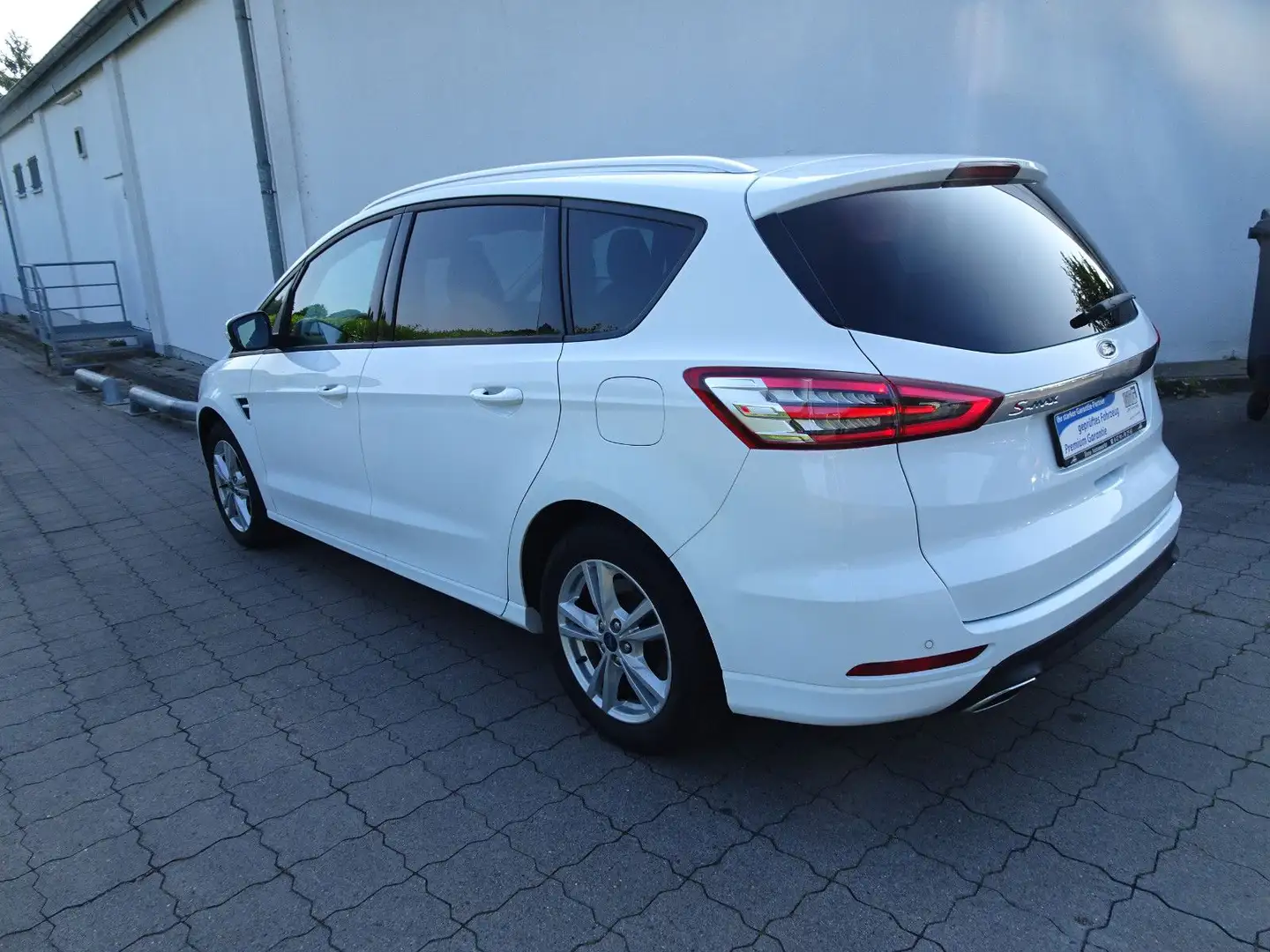 Ford Galaxy 2,0 EcoBlue 140kW Trend /7 Sitze /AHK Biały - 2