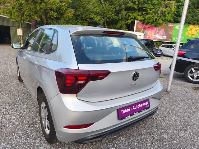 Volkswagen Polo view 4