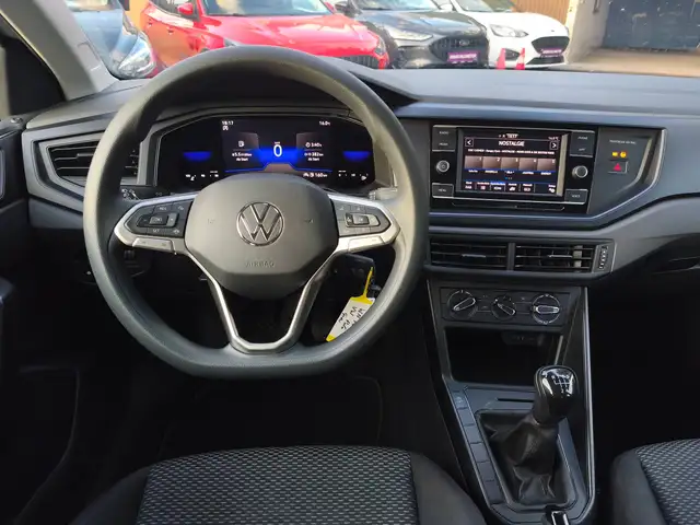 Volkswagen Polo view 13