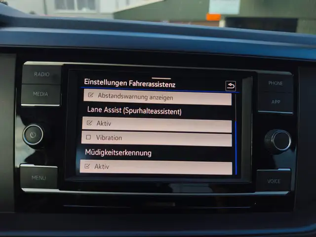 Volkswagen Polo view 22
