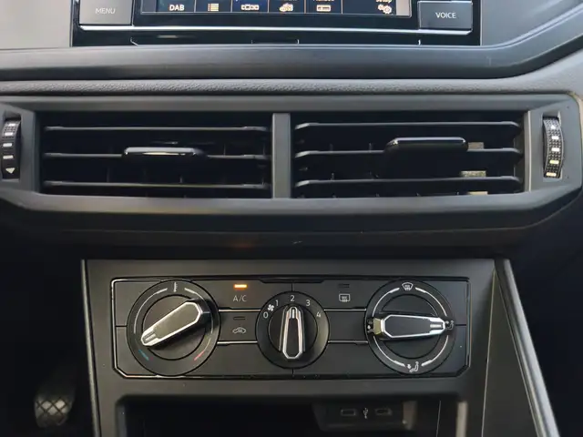 Volkswagen Polo view 19