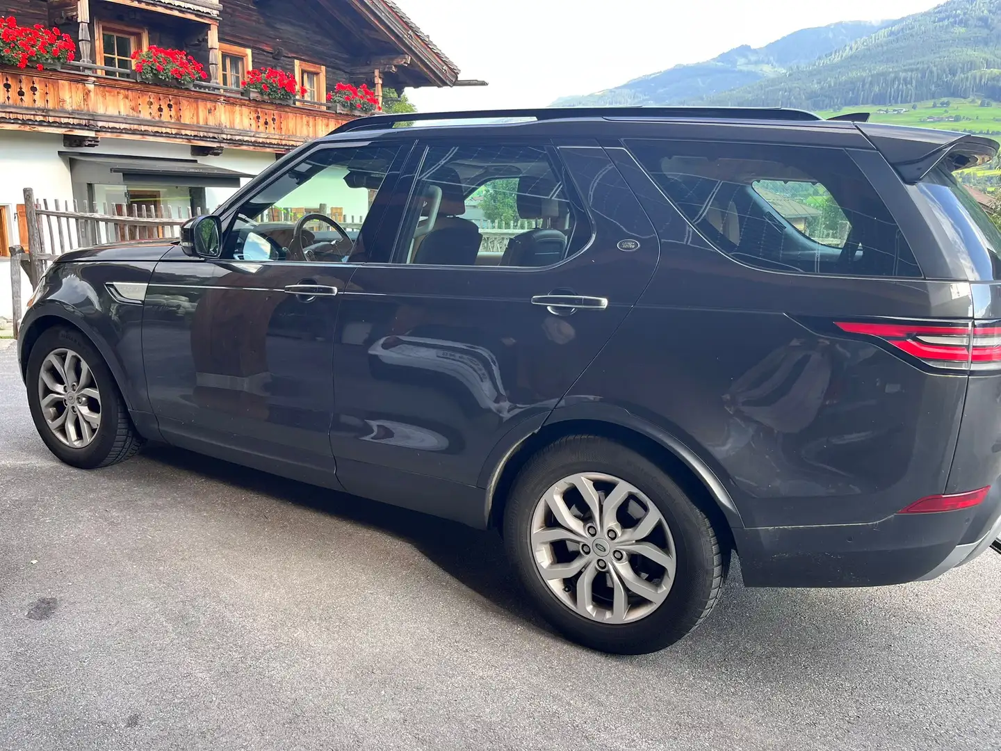 Land Rover Discovery Discovery 5 3,0 TDV6 HSE Luxury Aut. HSE Luxury Schwarz - 2