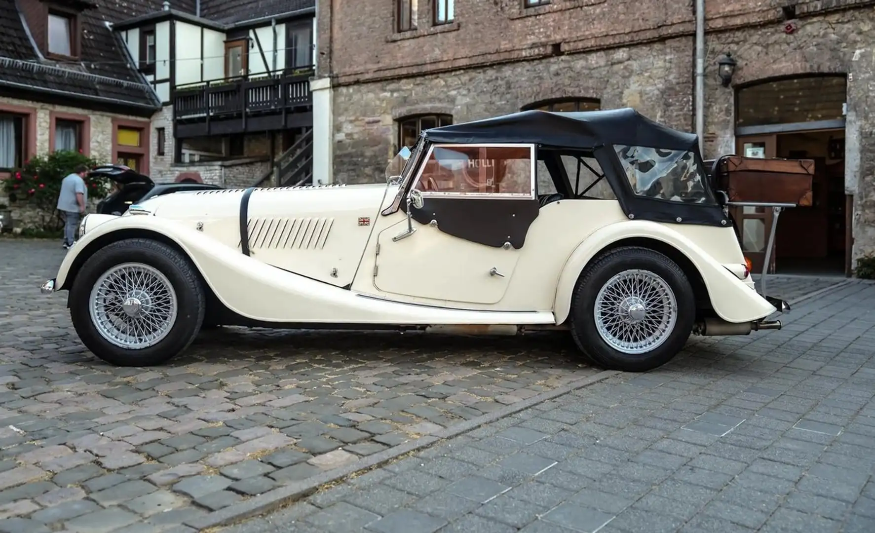 Morgan 4/4 Bej - 1