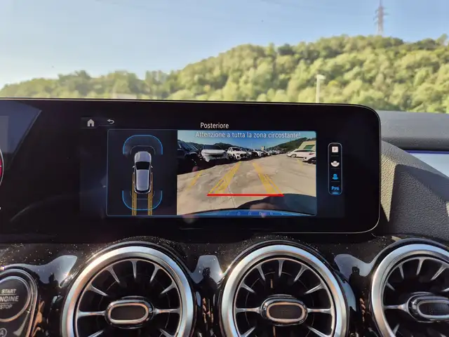 Mercedes-Benz Gla view 15