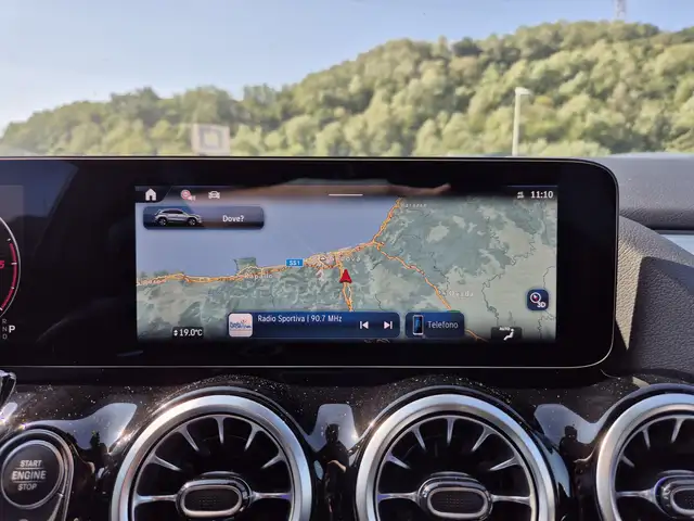 Mercedes-Benz Gla view 11