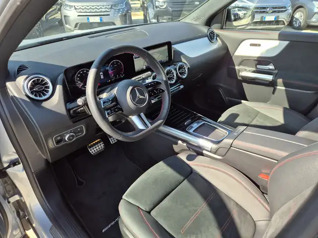 Mercedes-Benz Gla view 6