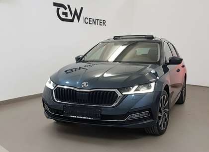 Skoda Octavia Combi 2,0 TDI DSG Style Plus AHK Matrix Pano Virt. Skoda Octavia Combi 2,0 TDI DSG Style Plus AHK Matrix Pano Virt.