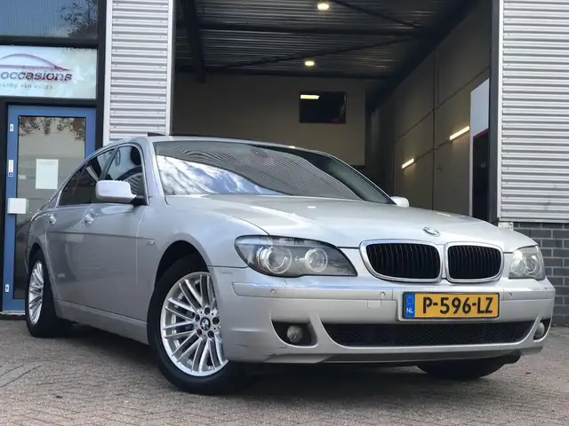 BMW 730 7-serie 730i AUT|Leer|Navi|PDC|