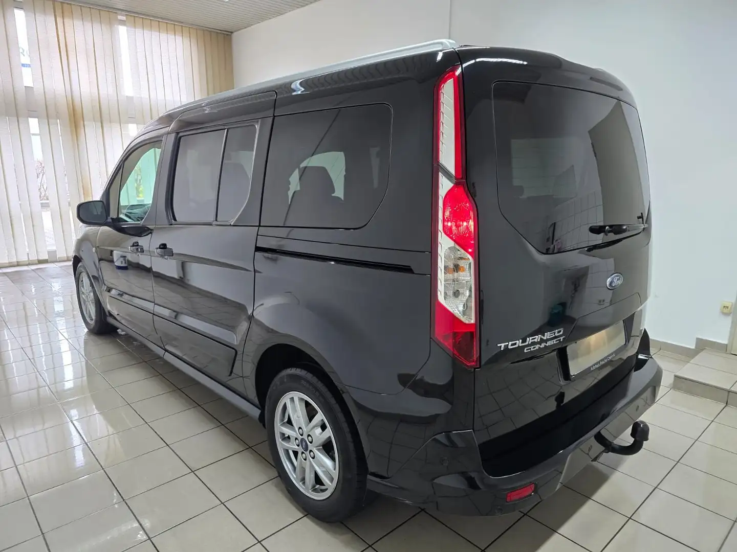 Ford Grand Tourneo Connect 1.5 TDCi Titanium 7-Sitze Panorama ACC AHK Schwarz - 2