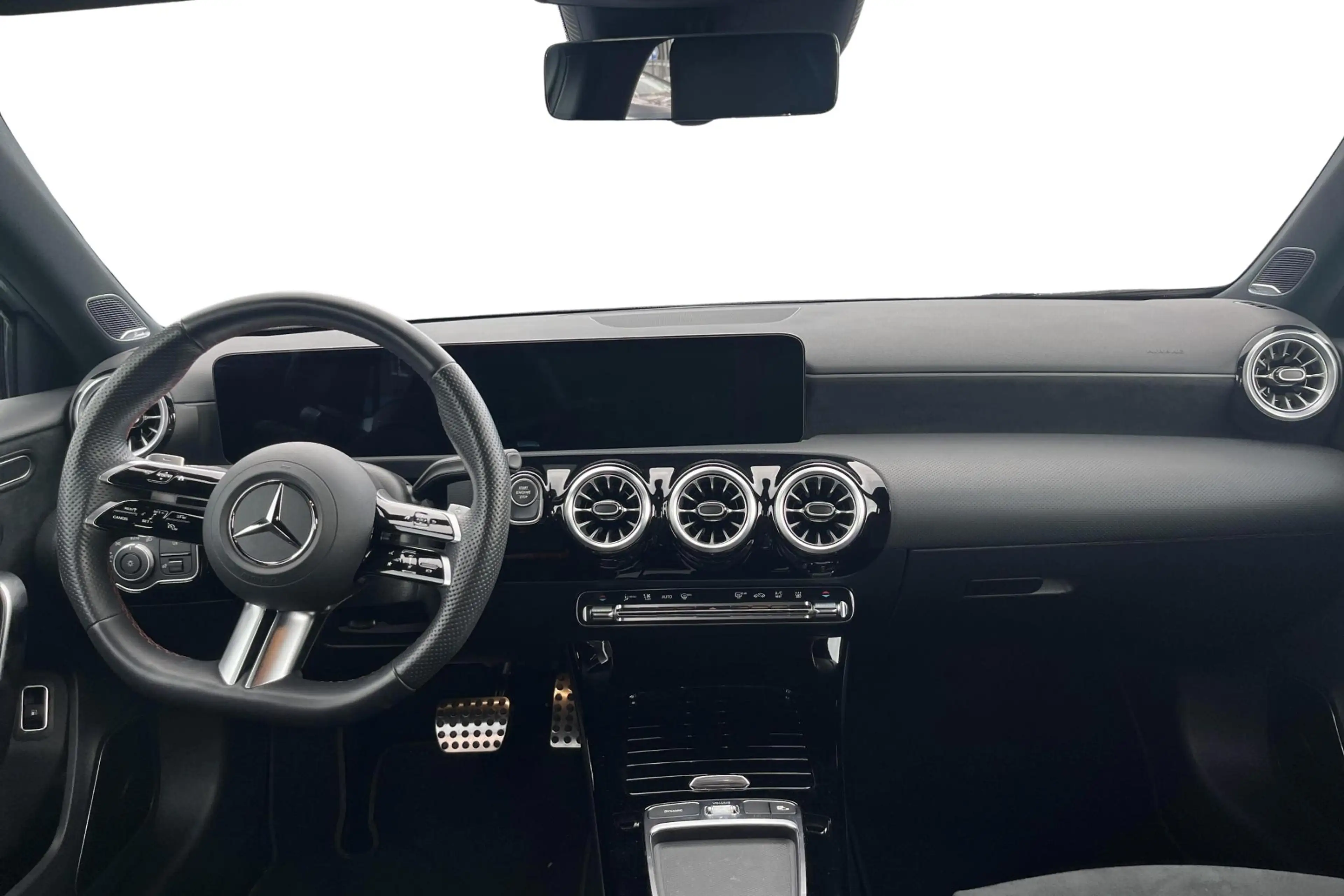Mercedes-Benz A 250 A e AMG Line — photo 13