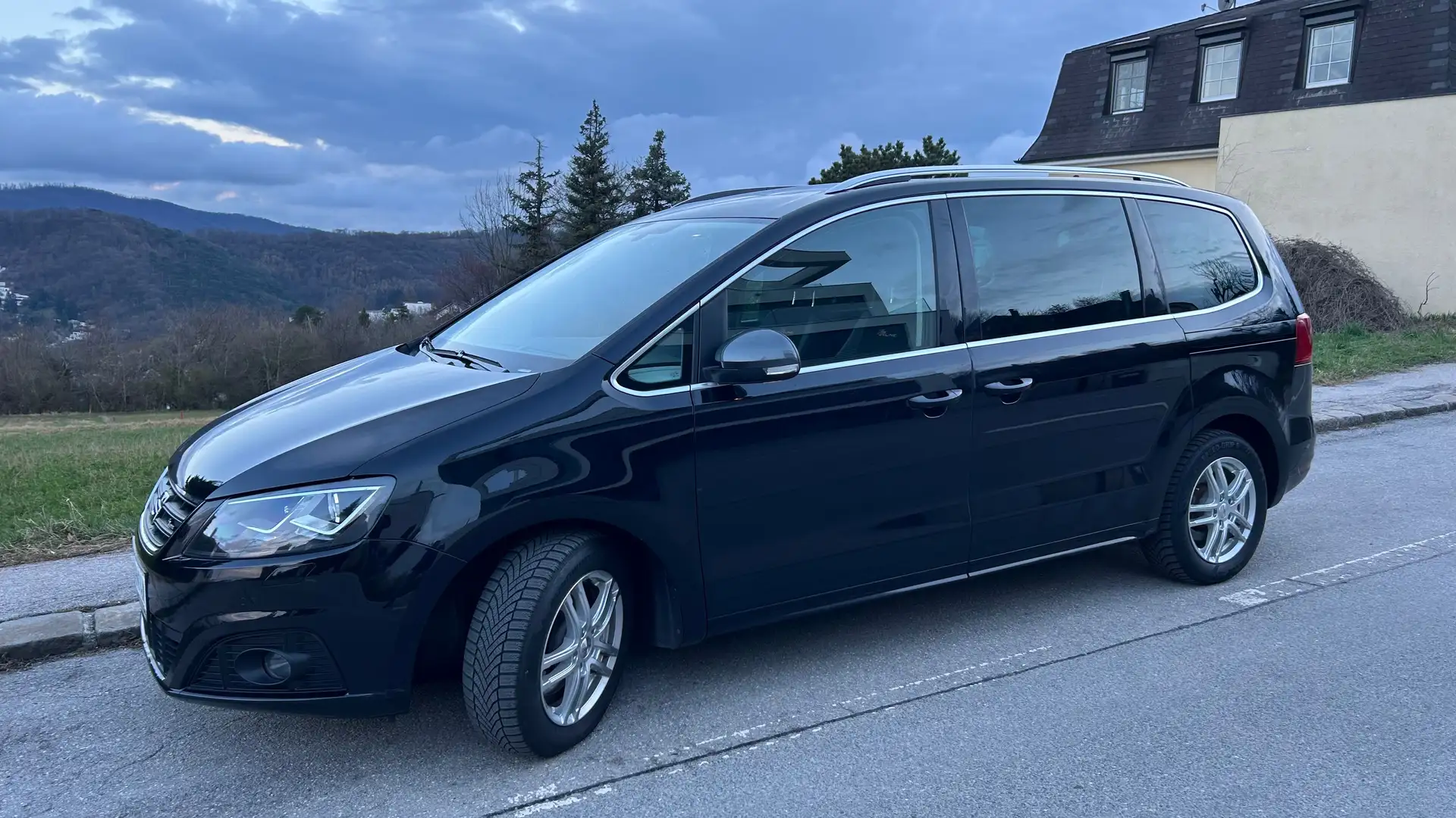 SEAT Alhambra Alhambra FR 2,0 TDI DSG 4WD FR Schwarz - 1