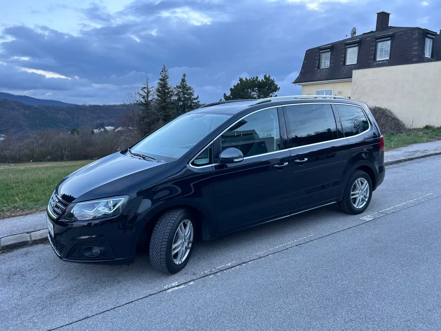 SEAT Alhambra Alhambra FR 2,0 TDI DSG 4WD FR Schwarz - 2