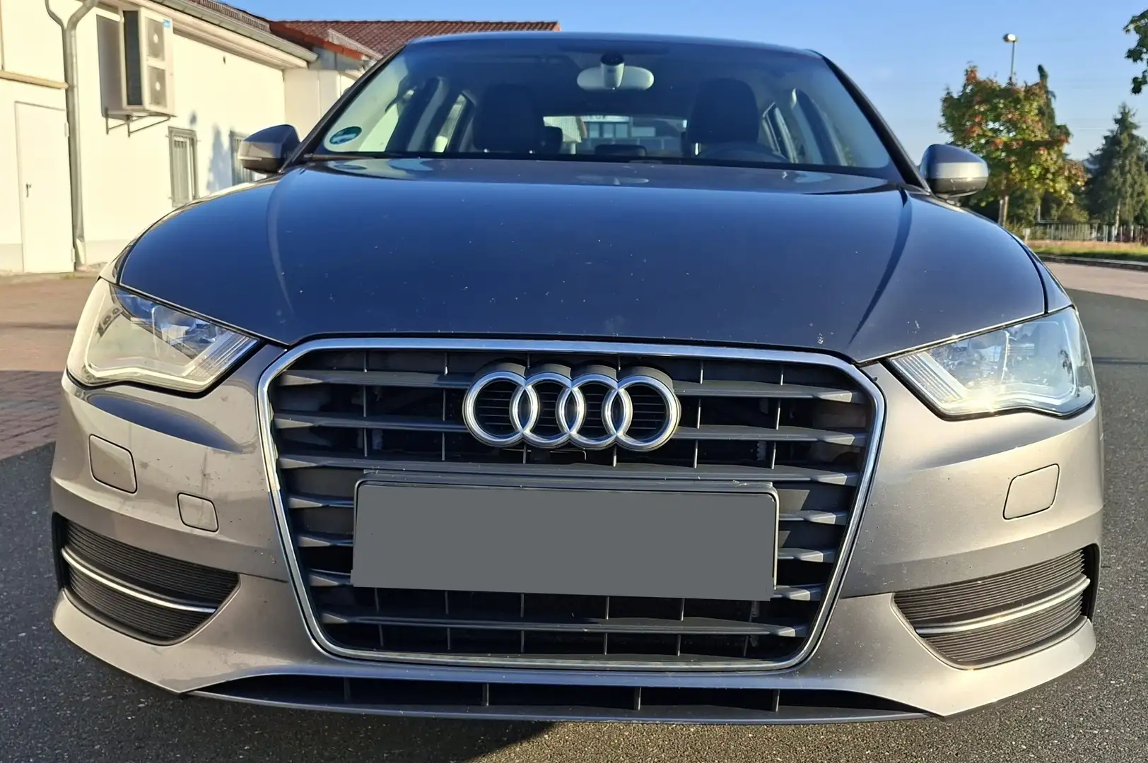 Audi A3 A3 Sportback 1.4 R4 90 M6S Attraction Šedá - 2