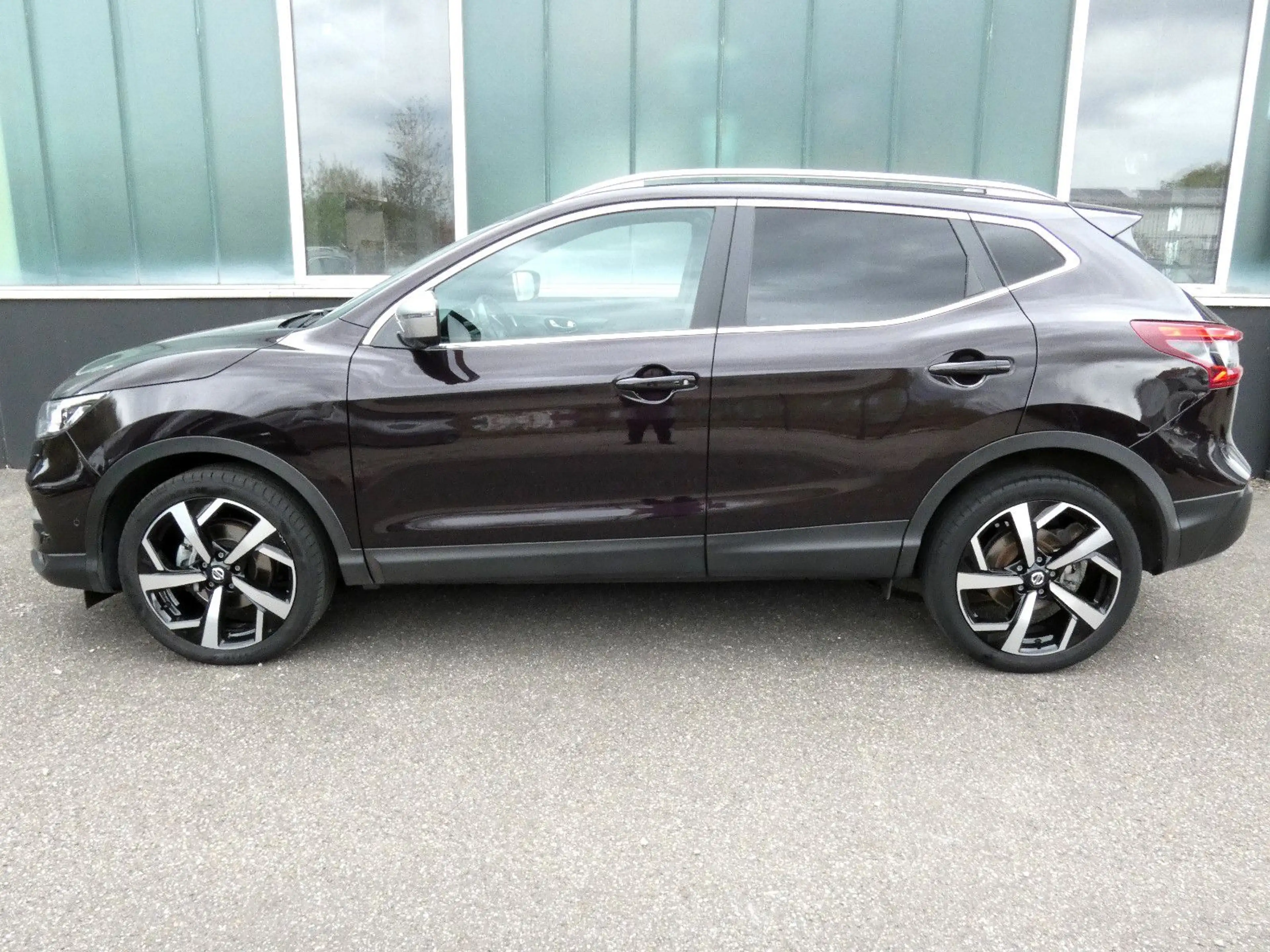 Nissan Qashqai 1.3 DIG-T DCT Tekna+*Leder*Pano*LED*19" — photo 5