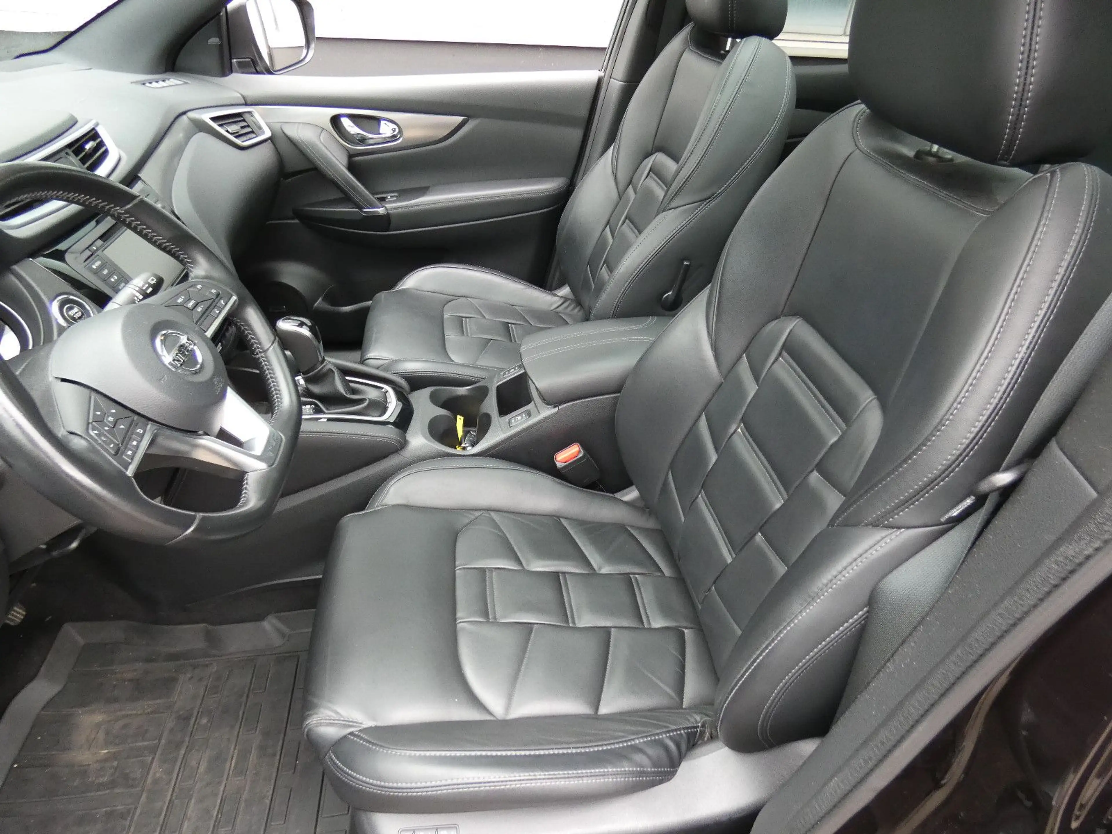 Nissan Qashqai 1.3 DIG-T DCT Tekna+*Leder*Pano*LED*19" — photo 10