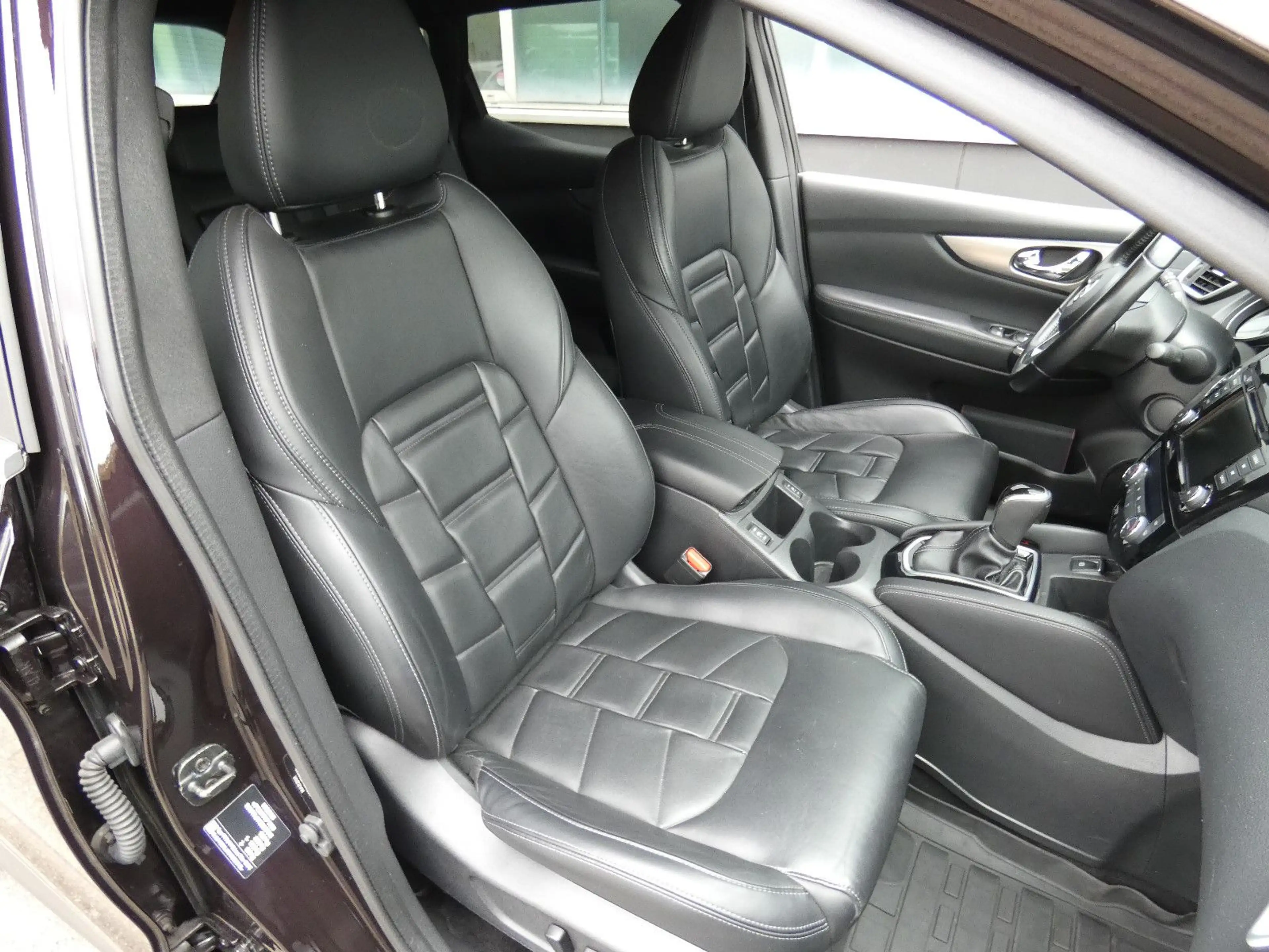 Nissan Qashqai 1.3 DIG-T DCT Tekna+*Leder*Pano*LED*19" — photo 11