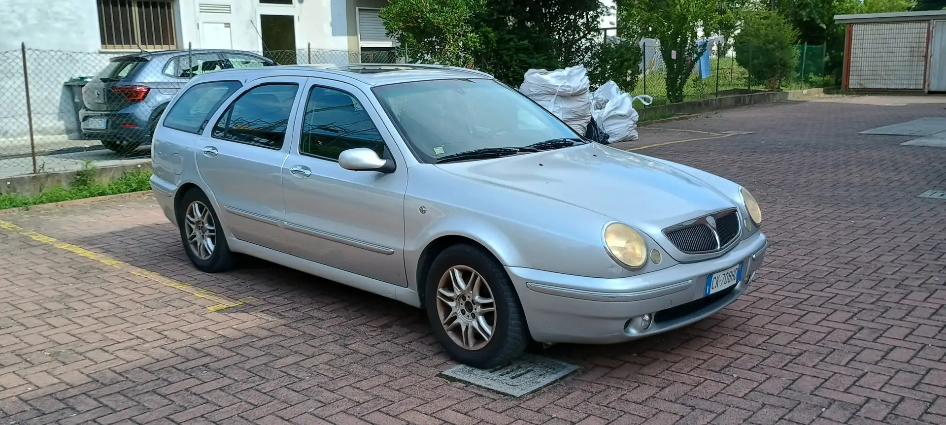 Lancia Lybra Lybra Station Wagon SW 1.9 jtd Emblema Grigio - 1