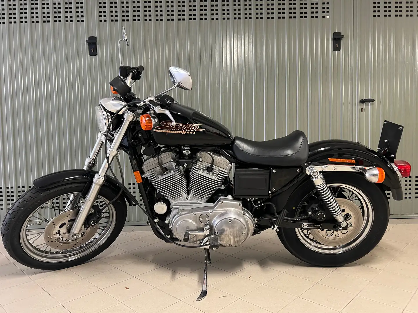 Harley-Davidson Sportster 883 Black - 1