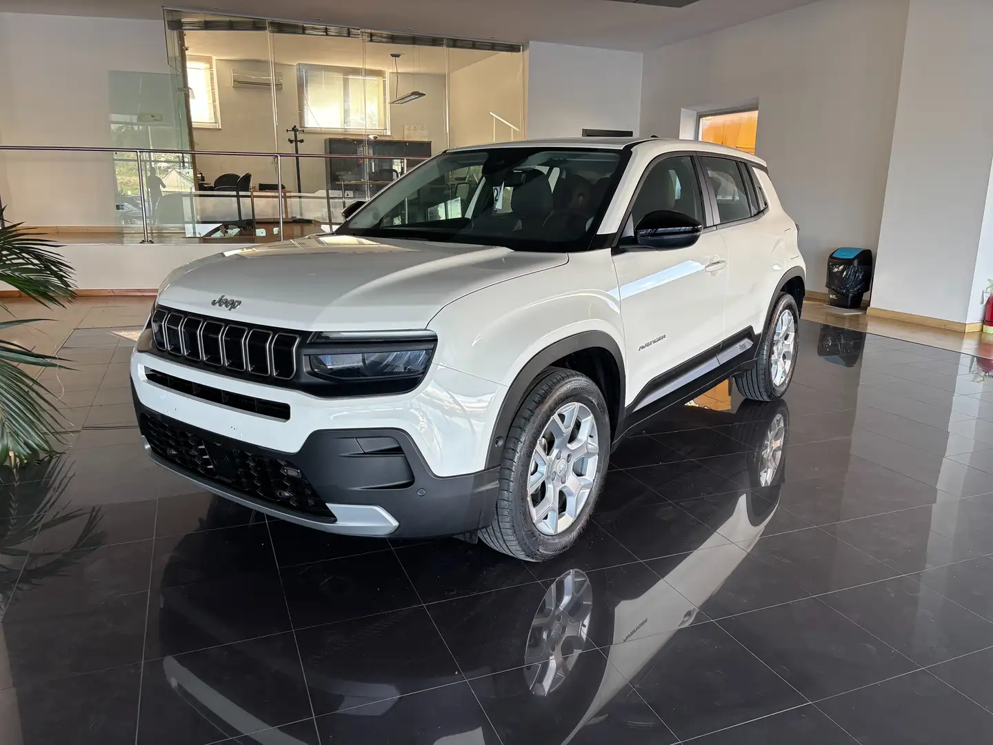 Jeep Avenger Avenger 1.2 turbo Altitude fwd 100cv Bianco - 1