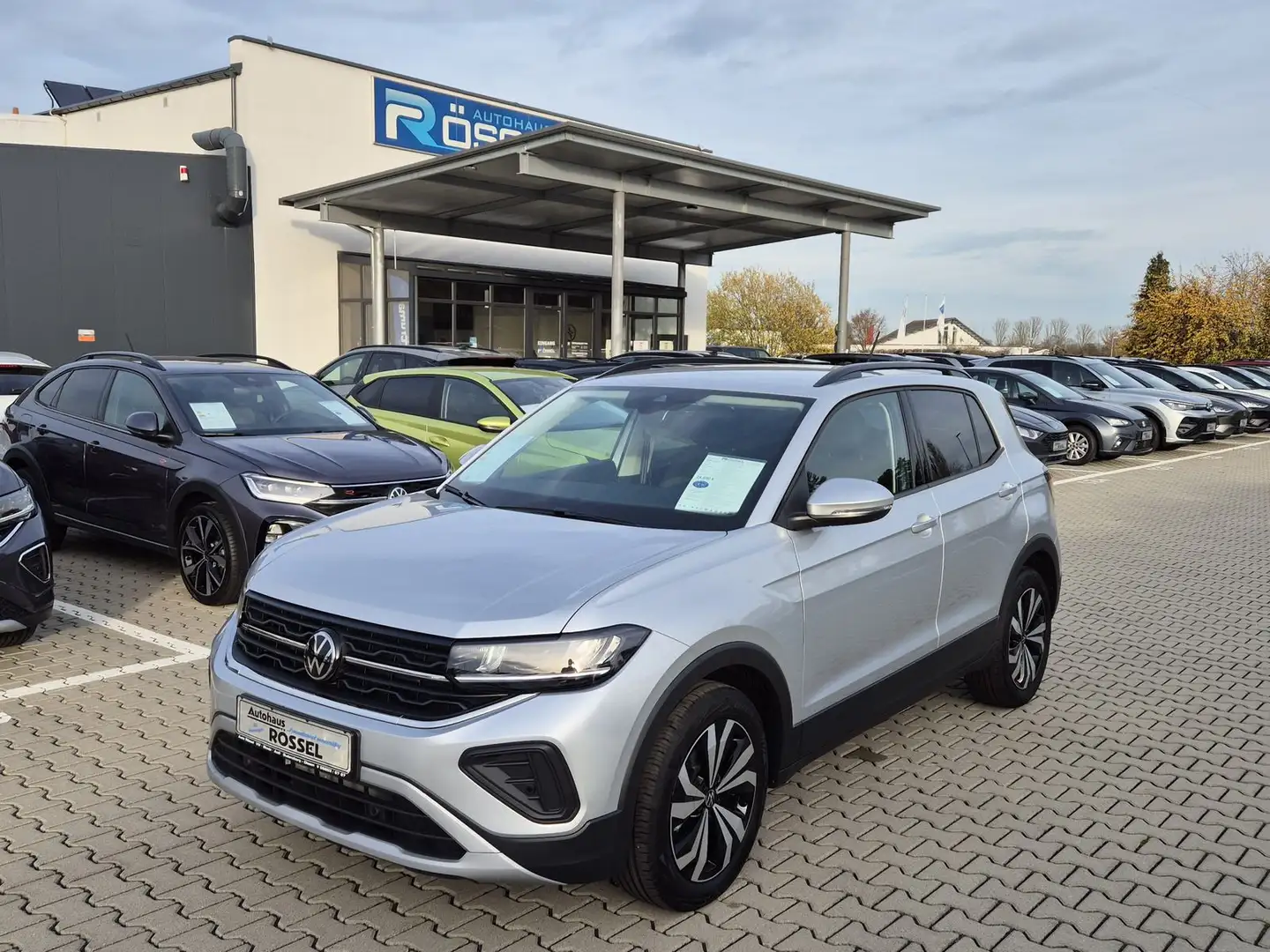 Volkswagen T-Cross 1.0 TSI Edition 4All LED 17"Alu Tempomat Silber - 1