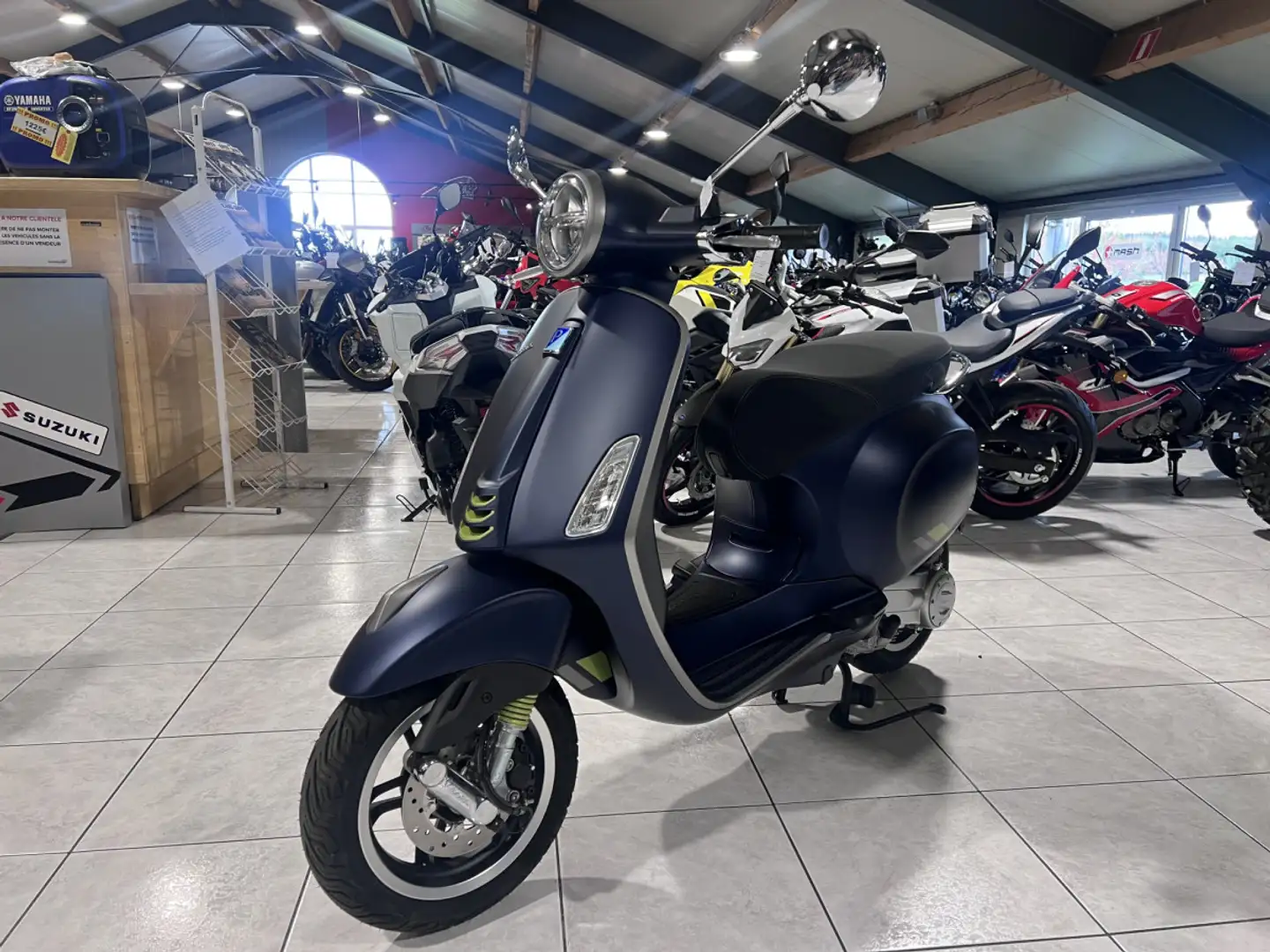 Vespa Primavera 50 TECH Bleu - 2