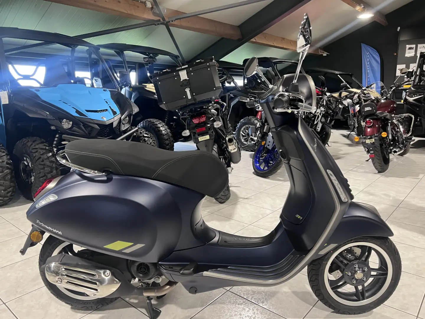Vespa Primavera 50 TECH Bleu - 1