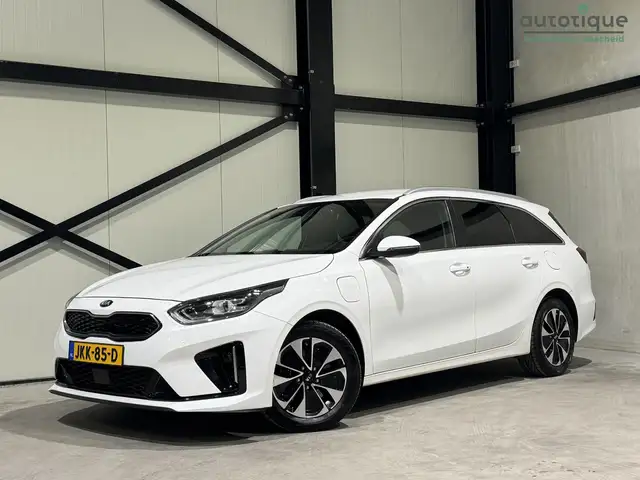 Kia Ceed SW / cee'd SW Sportswagon 1.6 GDI PHEV BusinessLine Aut. | navi