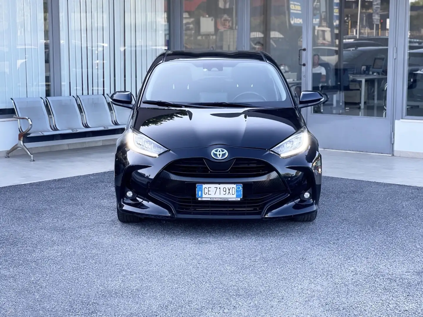 Toyota Yaris 1.5 Hybrid 92CV E6 Automatica - 2021 Noir - 2
